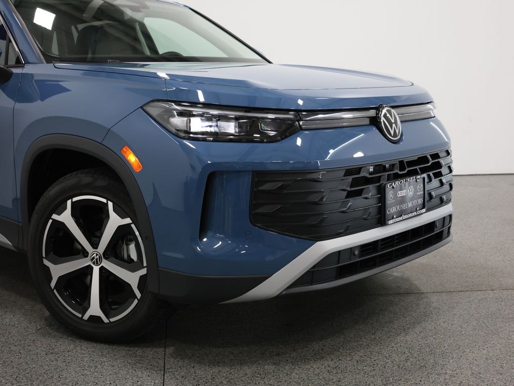 New 2026 Volkswagen Tiguan 2.0T SE SUV