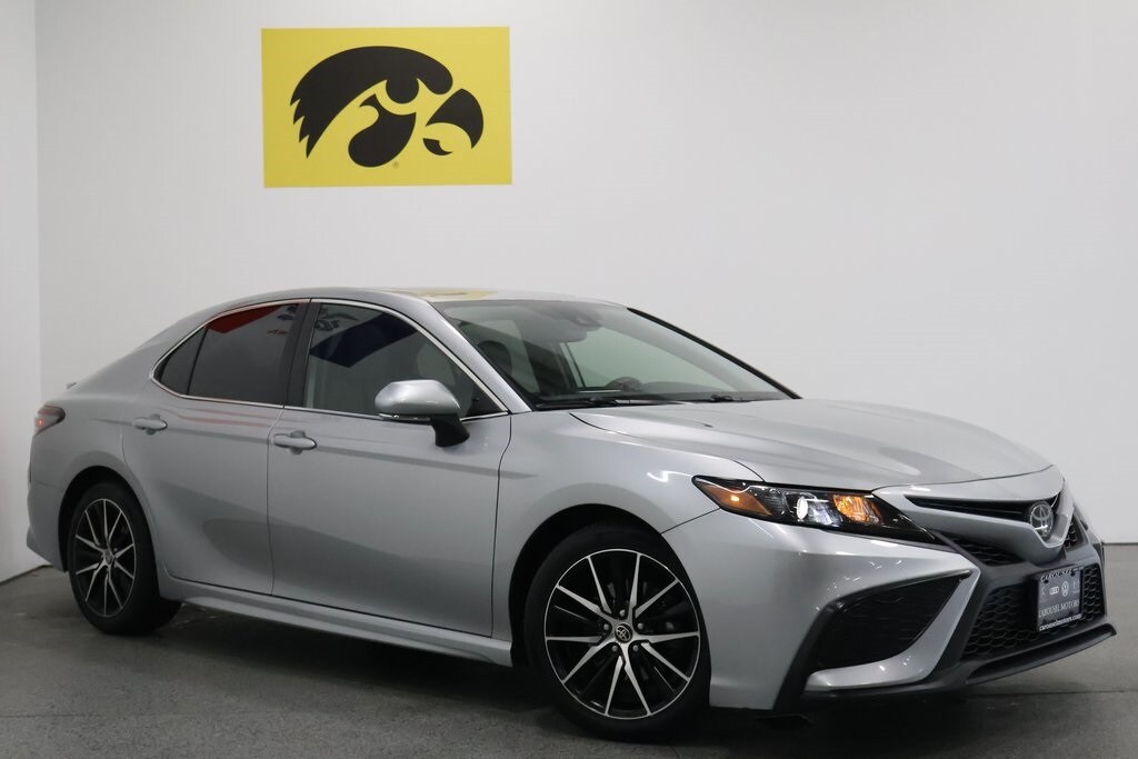 Used 2021 Toyota Camry SE Sedan