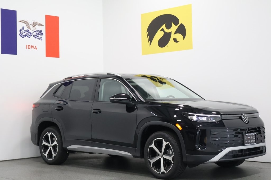 2025 Volkswagen Tiguan SE's photo