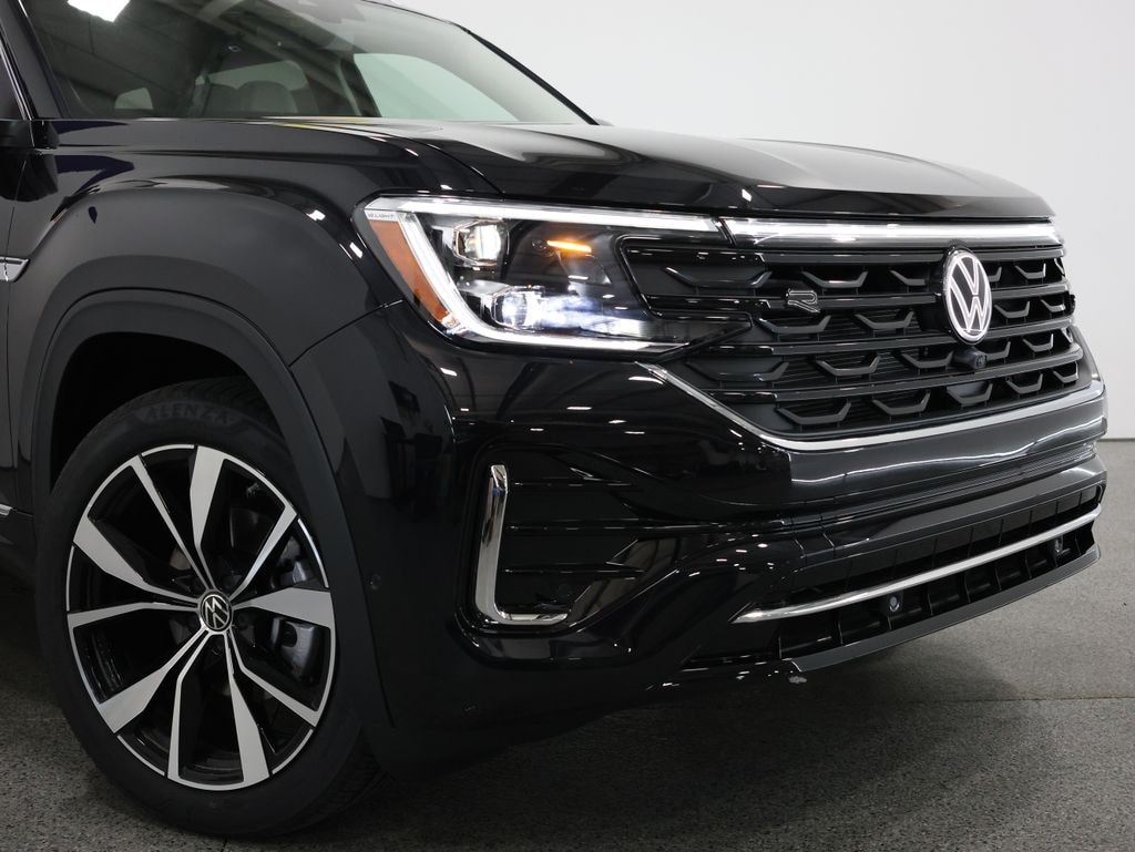 New 2026 Volkswagen Atlas 2.0T SEL Premium R-Line SUV