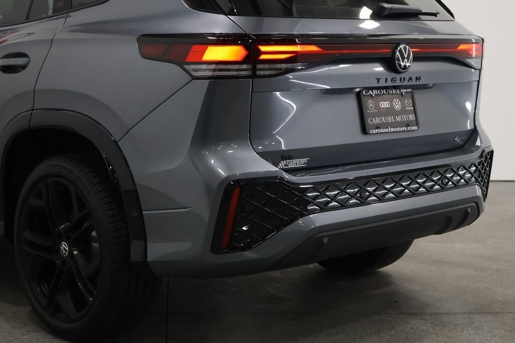 2026 Volkswagen Tiguan SE R-LINE BLACK - Photo 10