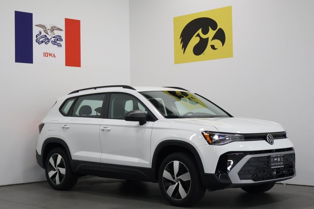 2025 Volkswagen Taos S's photo