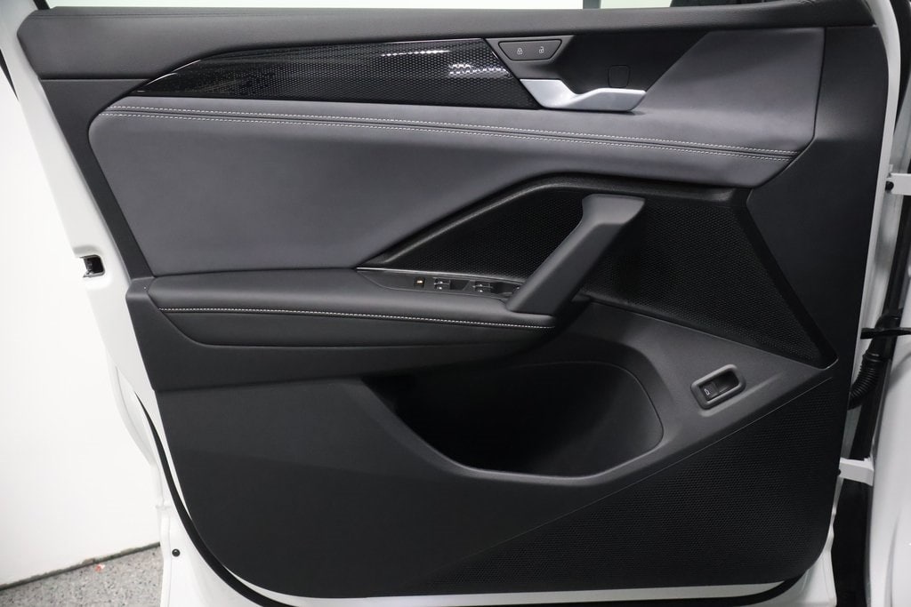 2026 Volkswagen Tiguan SE R-LINE BLACK - Photo 12