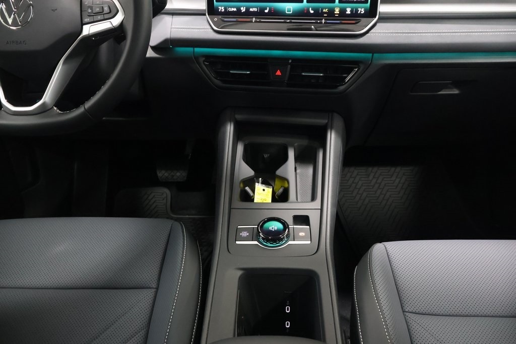 2026 Volkswagen Tiguan SE - Photo 20