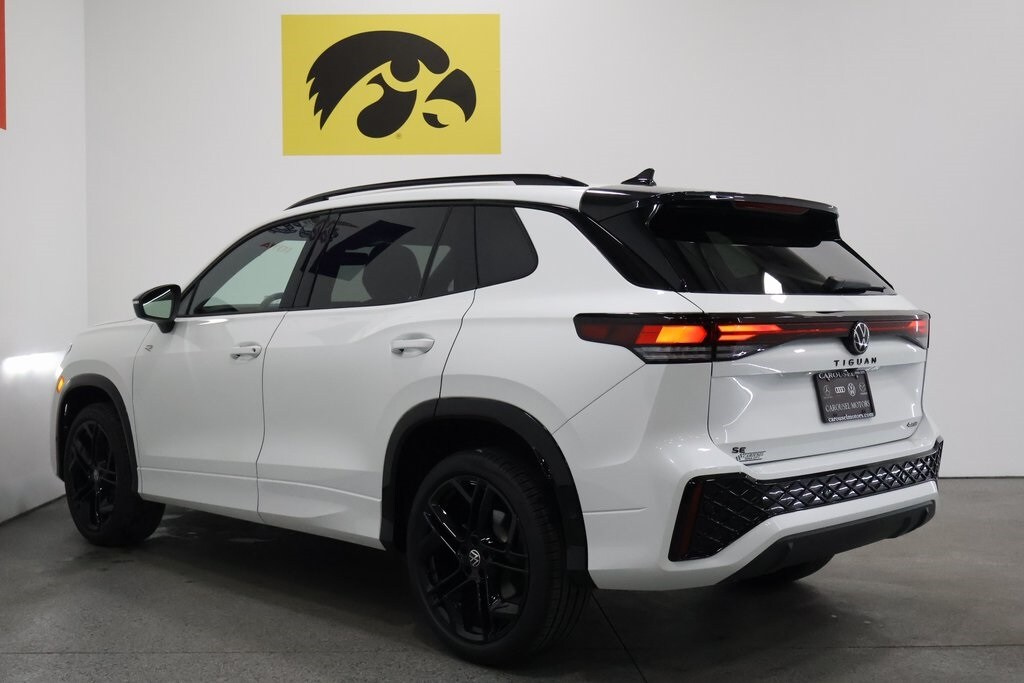 2026 Volkswagen Tiguan SE R-LINE BLACK - Photo 9