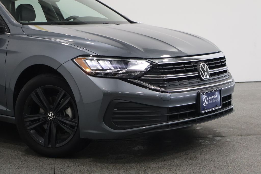 Used 2024 Volkswagen Jetta 1.5T SE Sedan