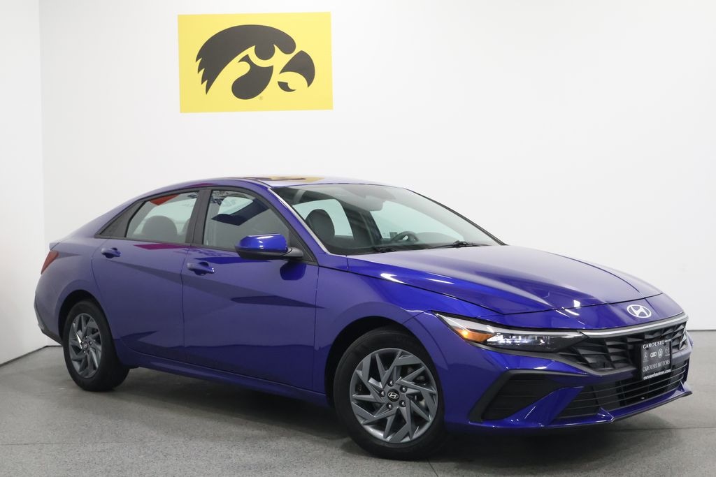 Used 2024 Hyundai Elantra SEL Sedan