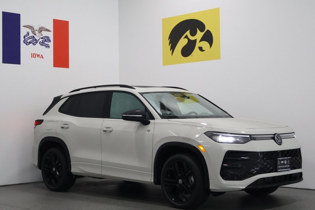 New 2026 Volkswagen Tiguan 2.0T SE R-Line Black SUV