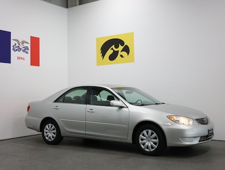 2005 Toyota Camry LE Sedan