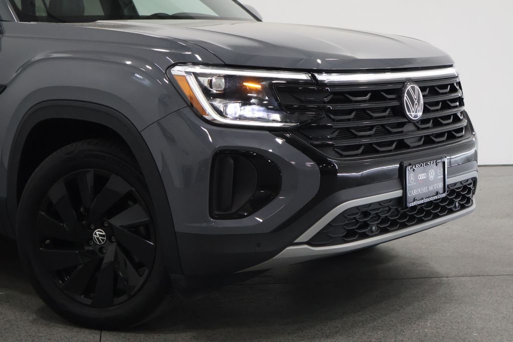 Used 2024 Volkswagen Atlas Cross Sport 2.0T SE w/Technology SUV