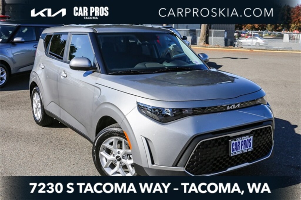 New 2024 Kia Soul LX Hatchback