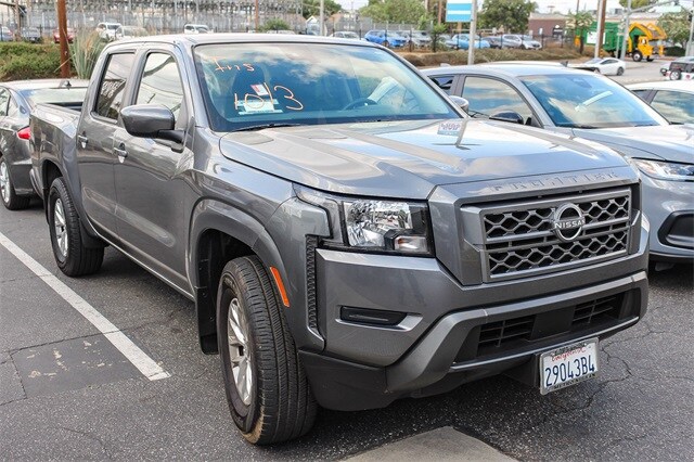 2024 Nissan Frontier SV photo 2