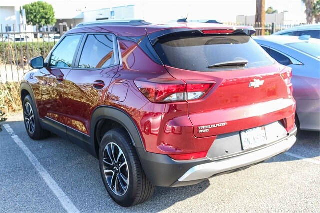 2024 Chevrolet Trailblazer LT photo 3