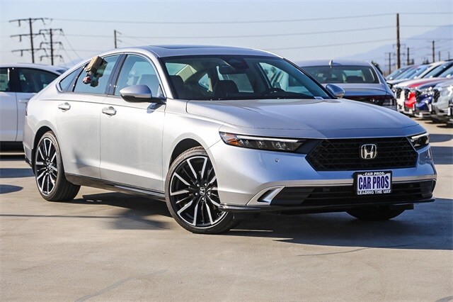 2025 Honda Accord Hybrid Touring photo 2