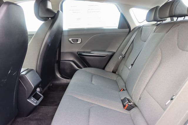 2025 Kia K4 LXS - Photo 19