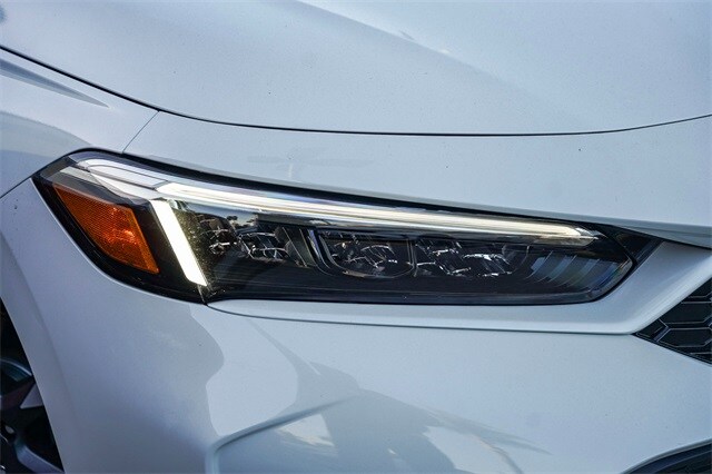 2025 Honda Civic Hybrid Sport Touring photo 2