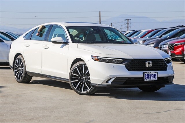 2025 Honda Accord Hybrid Touring photo 2