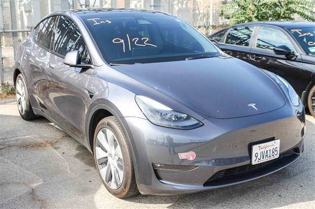 2023 Tesla Model Y Long Range photo 2