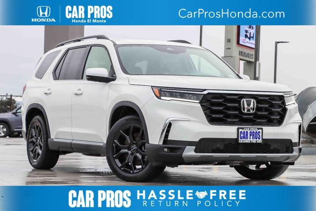 2025 Honda Pilot Touring's photo