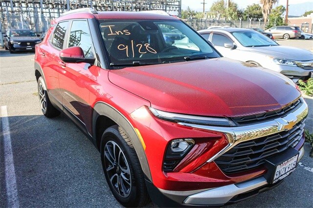 2024 Chevrolet Trailblazer LT photo 2