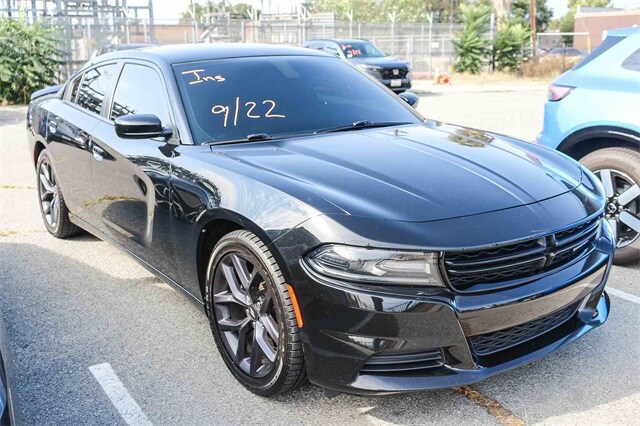 2020 Dodge Charger SXT photo 2
