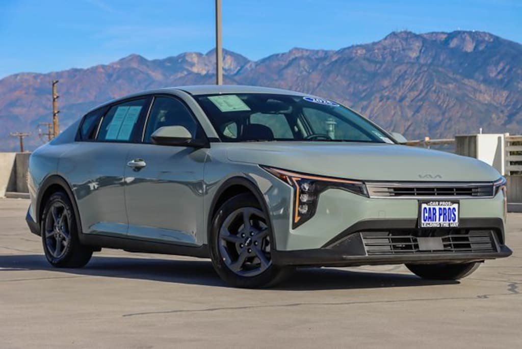 Used 2025 Kia K4 LXS Sedan
