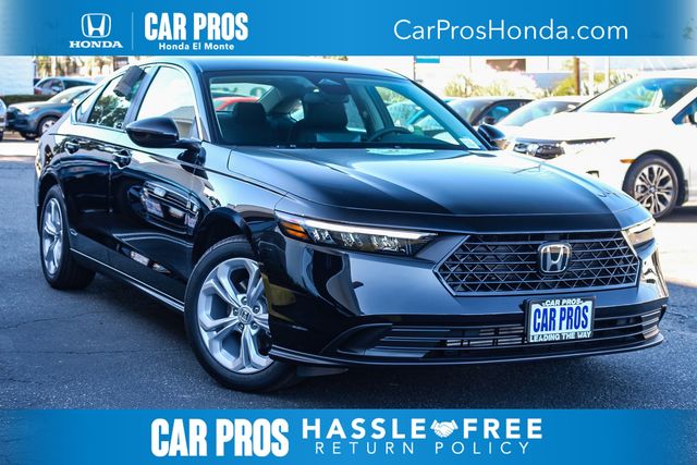 2025 Honda Accord LX's photo