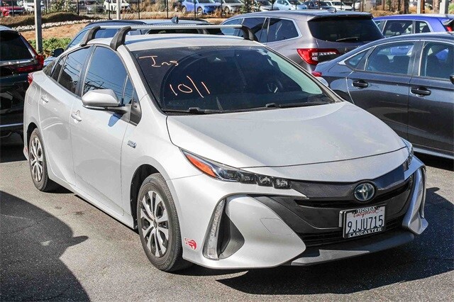2022 Toyota Prius Prime XLE photo 2