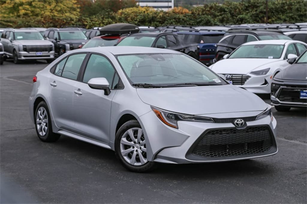Used 2022 Toyota Corolla LE Sedan
