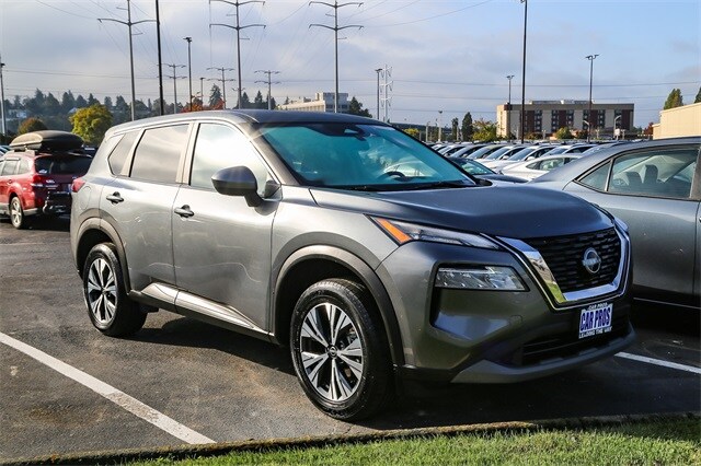 2023 Nissan Rogue SV photo 2