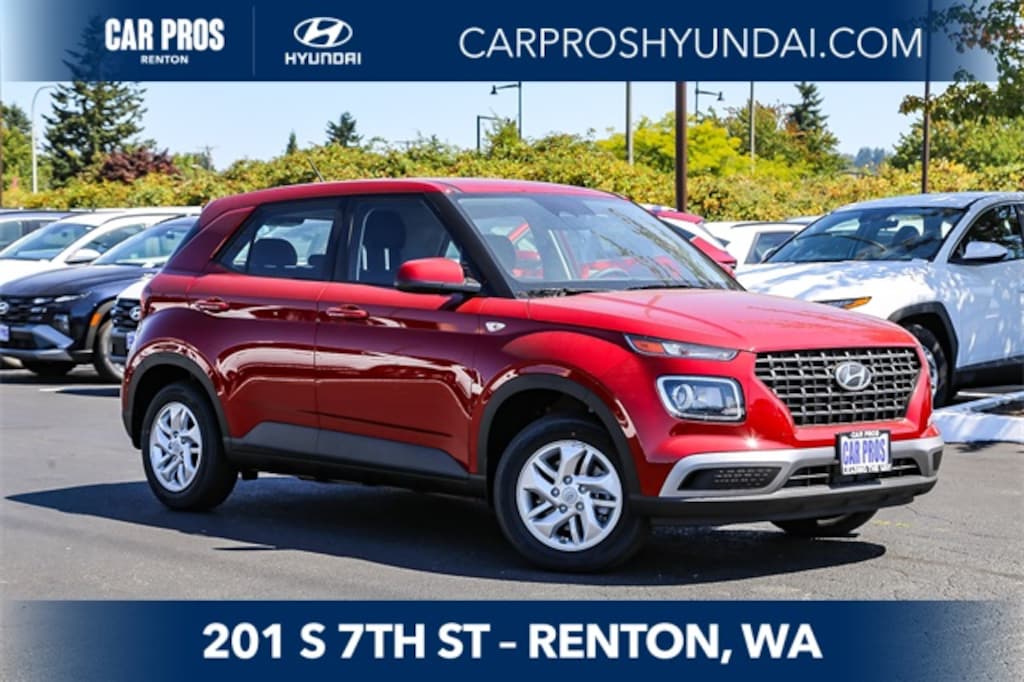 Used 2025 Hyundai Venue SE SUV