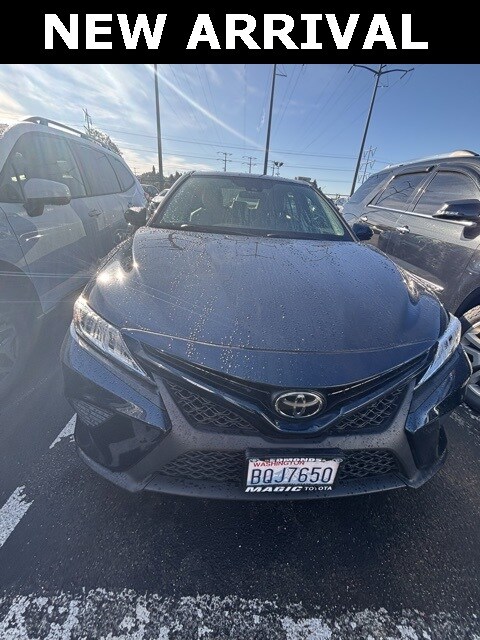 2019 Toyota Camry L photo 2