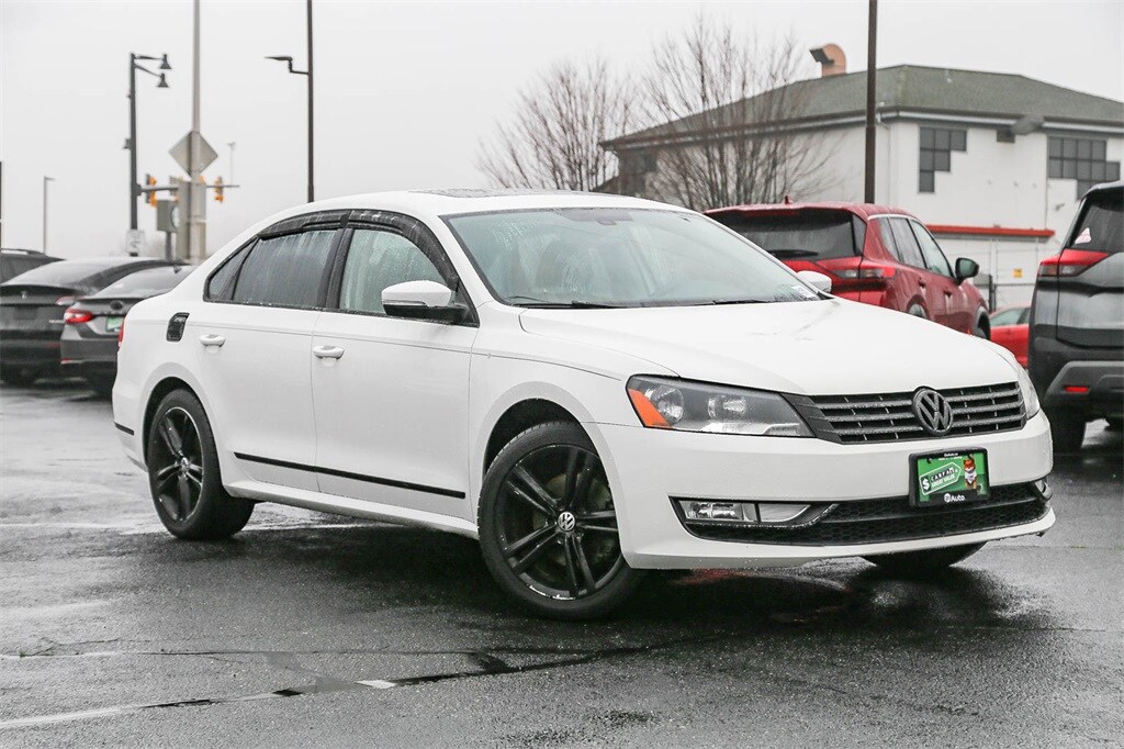Used 2013 Volkswagen Passat 3.6L V6 SEL Premium Sedan