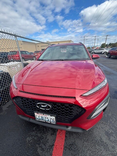 2021 Hyundai Kona SEL photo 2