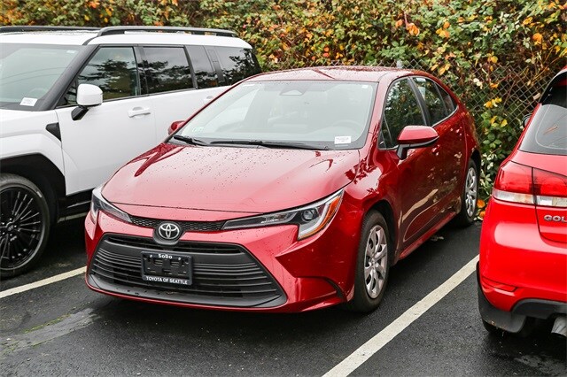 2023 Toyota Corolla LE photo 2