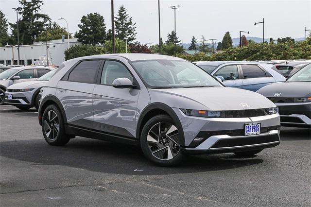 2025 Hyundai Ioniq 5 SE Standard Range photo 2
