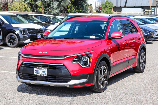Certified 2025 Kia Niro EX SUV