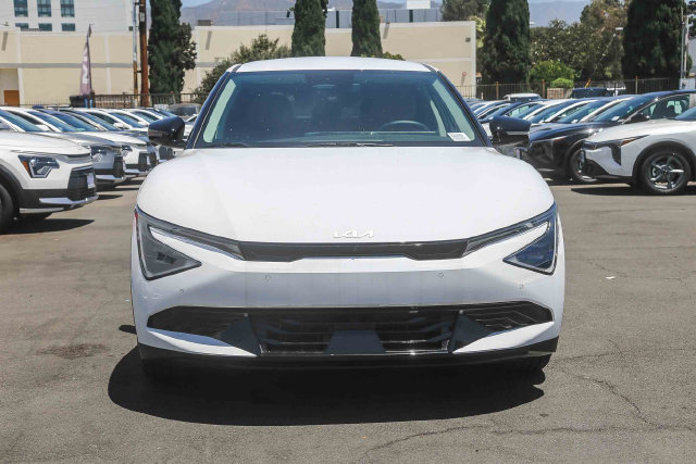 2026 Kia EV6 photo 2
