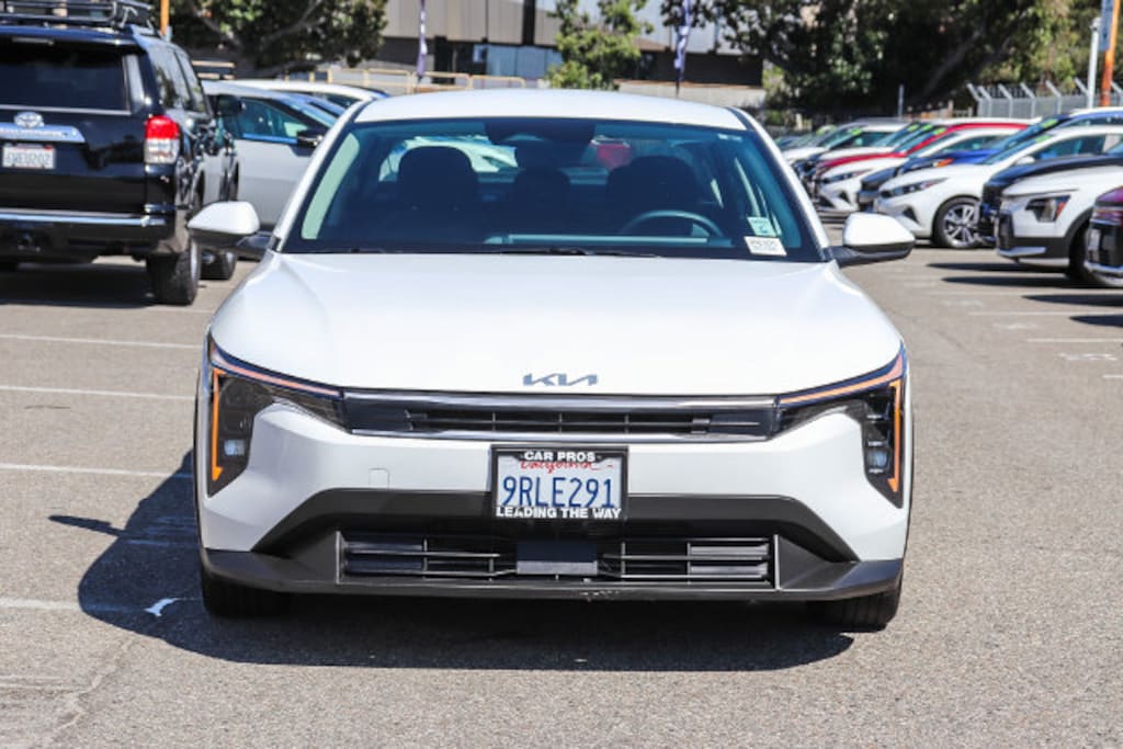 Certified 2025 Kia K4 LXS Sedan