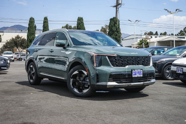 2026 Kia Sorento photo 2