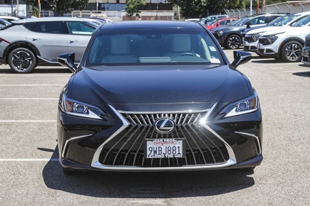 Used 2025 Lexus ES 300h Base Sedan