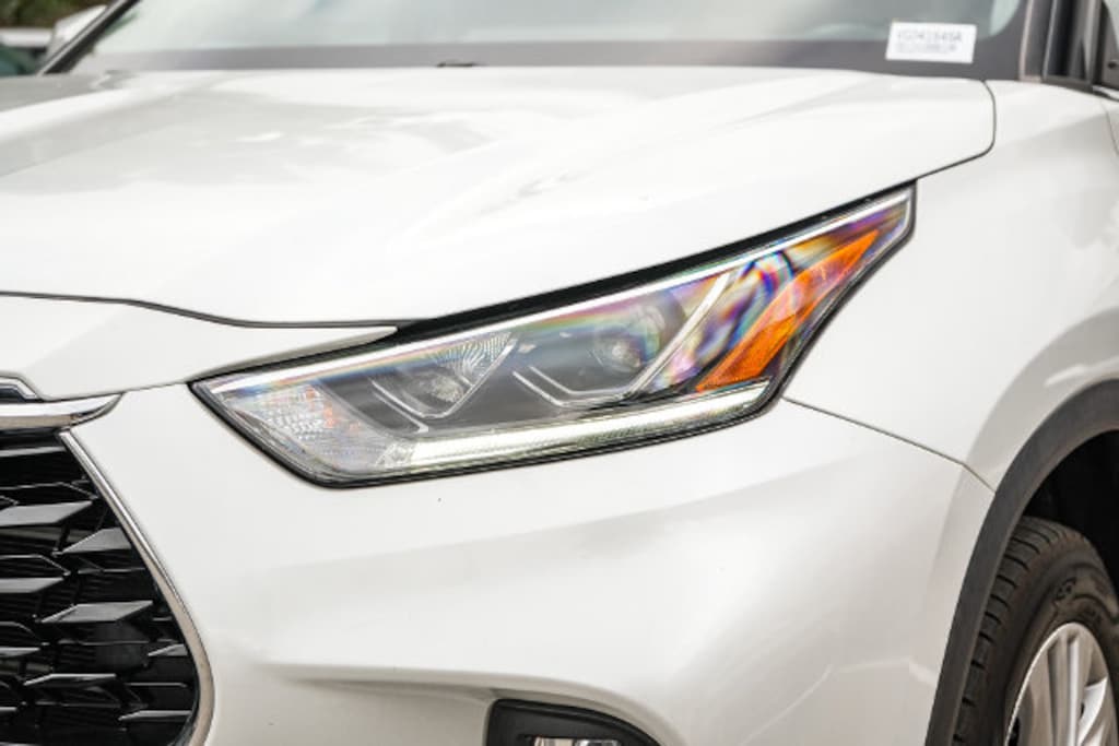 Used 2022 Toyota Highlander Hybrid Platinum SUV