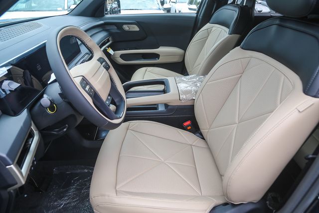 2027 Kia Telluride EX - Photo 10