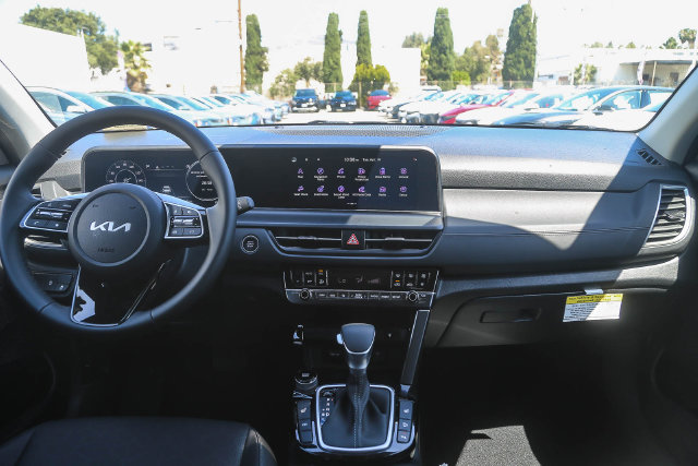 2026 Kia Seltos photo 4
