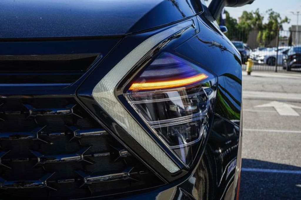 Certified 2025 Kia Sportage Plug-In Hybrid X-Line Prestige SUV