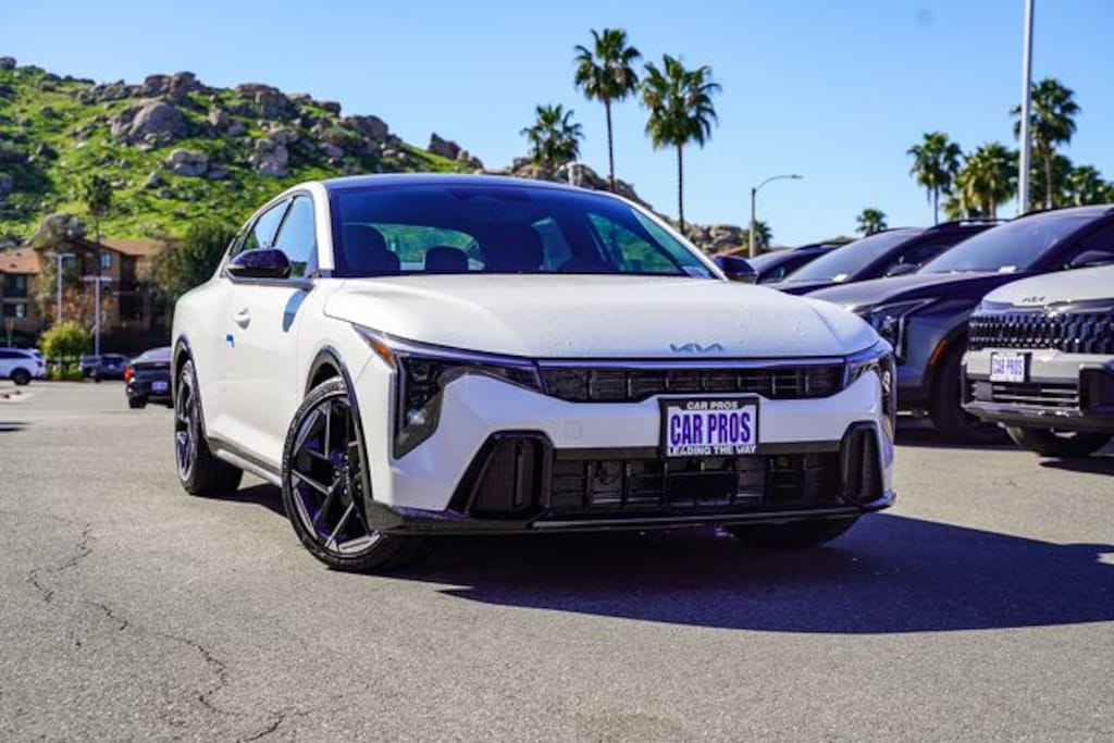 New 2026 Kia K4 GT-Line Sedan