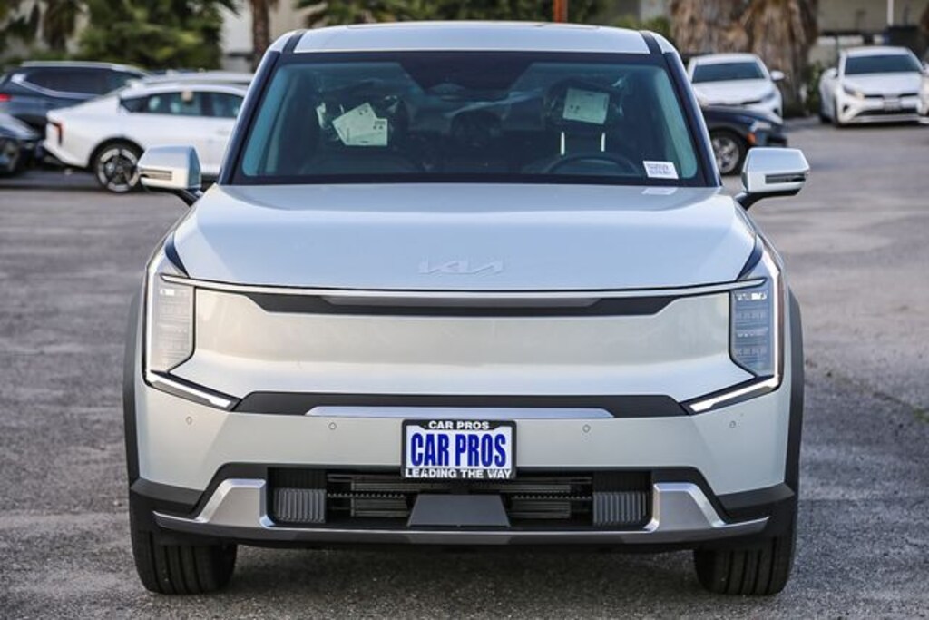 New 2026 Kia EV9 Light Long Range SUV