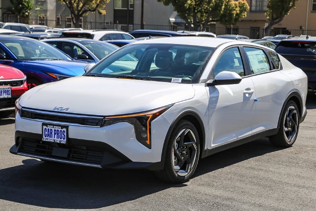 2026 Kia K4 photo 4