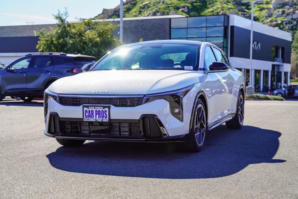 New 2026 Kia K4 GT-Line Sedan