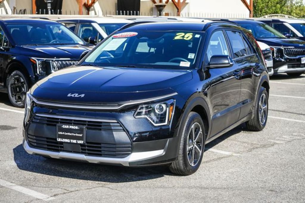 Certified 2025 Kia Niro EX SUV